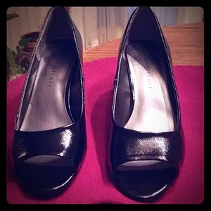 Karen Scott Peep-tie Pumps